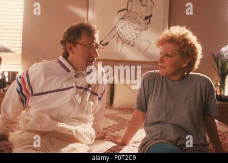 Titre original : Scènes À PARTIR D'UN CENTRE COMMERCIAL. Titre en anglais : Scènes À PARTIR D'UN CENTRE COMMERCIAL. Directeur : Paul Mazursky Film. Année : 1991. Stars : BETTE MIDLER, Woody Allen. Credit : Touchstone Pictures / Album Banque D'Images