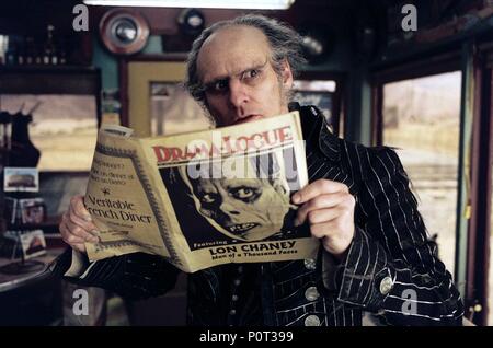 Titre original : Lemony Snicket's A SERIES OF UNFORTUNATE EVENTS. Titre en anglais : Lemony Snicket's A SERIES OF UNFORTUNATE EVENTS. Film Réalisateur : BRAD SILBERLING. Année : 2004. Stars : JIM CARREY. Credit : PARAMOUNT PICTURES / Album Banque D'Images