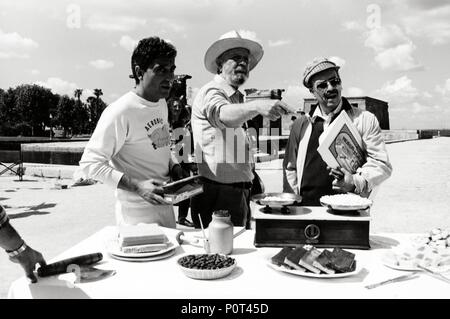 Titre original : Moros y Cristianos. Titre en anglais : MAURES ET CHRÉTIENS. Film Réalisateur : Luis Garcia Berlanga. Année : 1987. Stars : ANDRÉS PAJARES ; Luis Garcia Berlanga. Credit : ANOLA FILMS / Album Banque D'Images