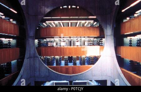 Description : La Bibliothèque Philips Exeter Academy, Exeter, New Hampshire. Titre original : MY ARCHITECT : UN FILS DU VOYAGE. Titre en anglais : MY ARCHITECT : UN FILS DU VOYAGE. Directeur de film : NATHALIEN KAHN. Année : 2003. Banque D'Images