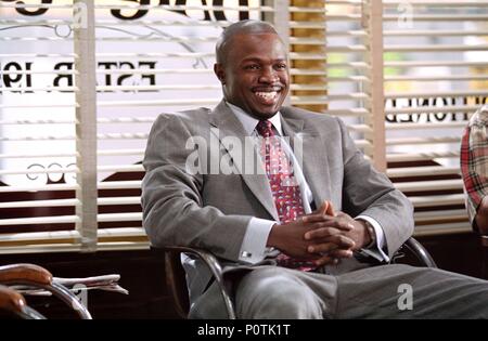 Titre original : BARBERSHOP 2 : BACK IN BUSINESS. Titre en anglais : BARBERSHOP 2 : BACK IN BUSINESS. Directeur de film : KEVIN RODNEY SULLIVAN. Année : 2004. Stars : SEAN PATRICK THOMAS. Credit : Metro Goldwyn Mayer / BENNETT, TRACY / Album Banque D'Images