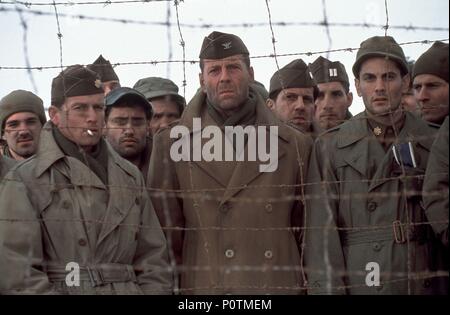 Titre original : HART'S WAR. Titre en anglais : HART'S WAR. Directeur : GREGORY HOBLIT Film. Année : 2002. Stars : Bruce Willis. Credit : METRO GOLDWYN / Album Banque D'Images