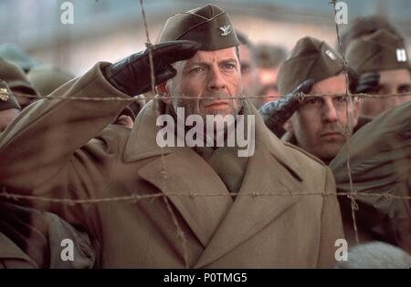 Titre original : HART'S WAR. Titre en anglais : HART'S WAR. Directeur : GREGORY HOBLIT Film. Année : 2002. Stars : Bruce Willis. Credit : METRO GOLDWYN / Album Banque D'Images