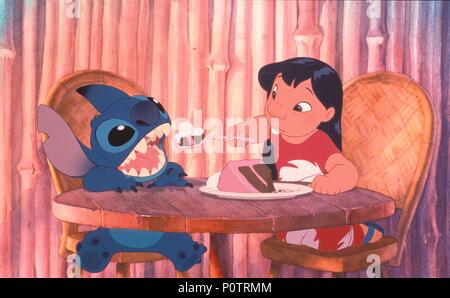 Titre original : Lilo & Stitch. Titre en anglais : Lilo & Stitch. Directeur de film : DEAN DEBLOIS, Chris Sanders. Année : 2002. Credit : WALT DISNEY PICTURES / Album Banque D'Images