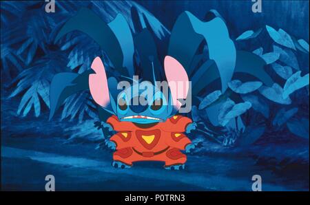 Titre original : Lilo & Stitch. Titre en anglais : Lilo & Stitch. Directeur de film : DEAN DEBLOIS, Chris Sanders. Année : 2002. Credit : WALT DISNEY PICTURES / Album Banque D'Images