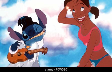 Titre original : Lilo & Stitch. Titre en anglais : Lilo & Stitch. Directeur de film : DEAN DEBLOIS, Chris Sanders. Année : 2002. Credit : WALT DISNEY PICTURES / Album Banque D'Images