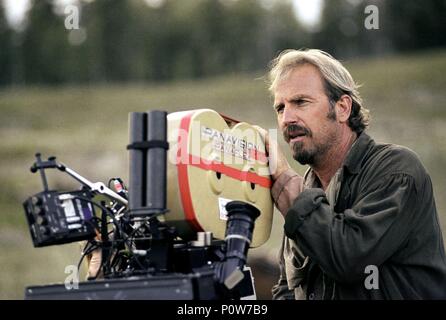 Titre original : gamme ouverte. Titre en anglais : gamme ouverte. Film Réalisateur : Kevin Costner. Année : 2003. Stars : Kevin Costner. Credit : Touchstone Pictures / Album Banque D'Images
