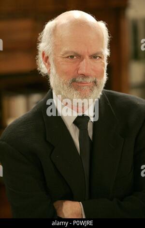 Titre original : Will & Grace. Titre en anglais : Will & Grace. Directeur de film : JAMES BURROWS. Année : 1998. Stars : JAMES BURROWS. Credit : NBC / HASTON, CHRIS / Album Banque D'Images