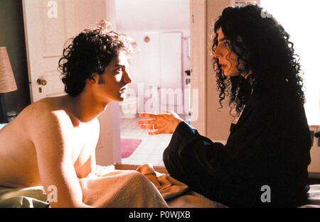 Titre original : ARARAT. Titre en anglais : ARARAT. Directeur de film : ATOM EGOYAN. Année : 2002. Stars : David Alpay, Arsinee Khanjian. Credit : ALLIANCE ATLANTIS/Serendipity Point Films/EGO FILM ARTS / Album Banque D'Images