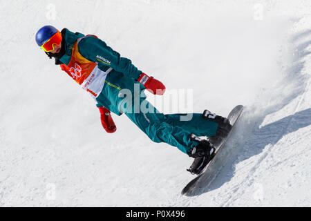 Scotty James (AUS) en compétition dans l'épreuve du snowboard Half Pipe la qualification aux Jeux Olympiques d'hiver de PyeongChang 2018 Banque D'Images