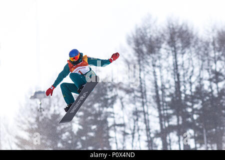 Scotty James (AUS) en compétition dans l'épreuve du snowboard Half Pipe la qualification aux Jeux Olympiques d'hiver de PyeongChang 2018 Banque D'Images