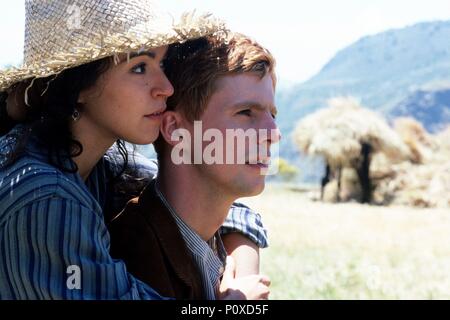 Titre original : AL SUR DE GRANADA. Titre en anglais : AU SUD DE GRENADE. Directeur : FERNANDO COLOMO Film. Année : 2003. Stars : VERONICA SANCHEZ ; MATTHEW GOODE. Credit : FERNANDO COLOMO PC/SOGECINE / Album Banque D'Images