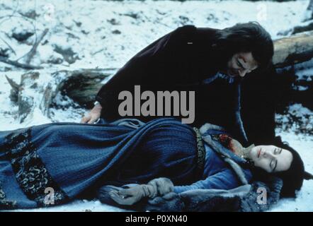 Titre original : SNOW WHITE : A TALE OF TERROR. Titre en anglais : SNOW WHITE : A TALE OF TERROR. Film Réalisateur : Michael COHN. Année : 1997. Banque D'Images