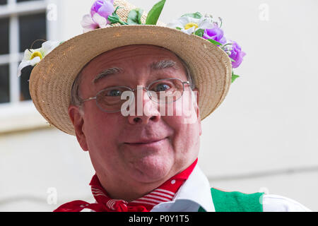 Wimborne, Dorset, UK. 10 juin 2018. Les foules affluent à Wimborne Folk Festival pour une journée de plaisir à regarder les danseurs et l'écoute de la musique. Credit : Carolyn Jenkins/Alamy Live News Banque D'Images