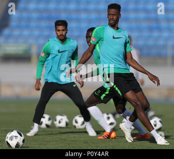 Saint Petersburg, Russie. 10 Juin, 2018. Les joueurs de l'équipe nationale de football de l'Arabie saoudite assister à une session de formation au stade Petrovsky en Saint Petersburg, Russie avant la Coupe du Monde 2018. Crédit : Igor Russak SOPA/Images/ZUMA/Alamy Fil Live News Banque D'Images