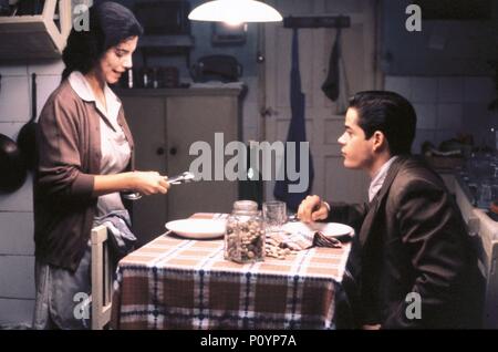 Titre original : amantes. Titre en anglais : les amoureux. Directeur de film : Vicente Aranda. Année : 1991. Stars : MARIBEL VERDU, JORGE SANZ. Crédit : PEDRO COSTA, P.C/TVE / Album Banque D'Images