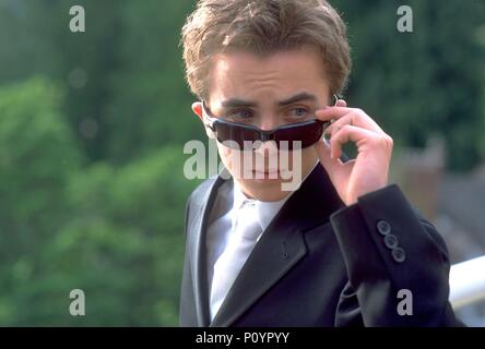 Titre original : l'AGENT CODY BANKS. Titre en anglais : L'AGENT CODY BANKS. Directeur de film : HARALD ZWART. Année : 2003. Stars : Frankie Muniz. Credit : Metro Goldwyn Mayer / Album Banque D'Images