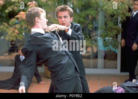 Titre original : l'AGENT CODY BANKS. Titre en anglais : L'AGENT CODY BANKS. Directeur de film : HARALD ZWART. Année : 2003. Stars : Frankie Muniz. Credit : Metro Goldwyn Mayer / Album Banque D'Images