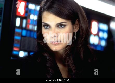 Titre original : l'AGENT CODY BANKS. Titre en anglais : L'AGENT CODY BANKS. Directeur de film : HARALD ZWART. Année : 2003. Stars : ANGIE HARMON. Credit : Metro Goldwyn Mayer / Album Banque D'Images