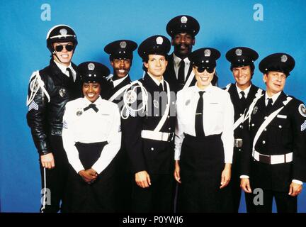 Titre original : POLICE ACADEMY 3 : RETOUR DANS LA FORMATION. Titre en anglais : POLICE ACADEMY 3 : RETOUR DANS LA FORMATION. Directeur de film : JERRY PARIS. Année : 1986. Stars : Steve Guttenberg, BUBBA SMITH, David GRAF ART METRANO ; ; MARION RAMSEY ; LESLIE EASTERBROOK ; MICHAEL WINSLOW. Credit : Warner Brothers / Album Banque D'Images