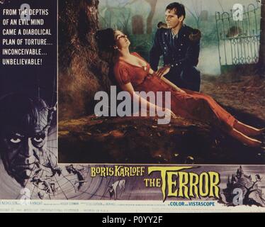 Titre original : la terreur. Titre en anglais : la terreur. Film Réalisateur : Roger Corman. Année : 1963. Stars : Jack Nicholson, SANDRA KNIGHT. Crédit : AMERICAN INTERNATIONAL PICTURES / Album Banque D'Images