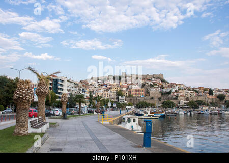 Vieille ville et du port de Kavala, Grèce Banque D'Images