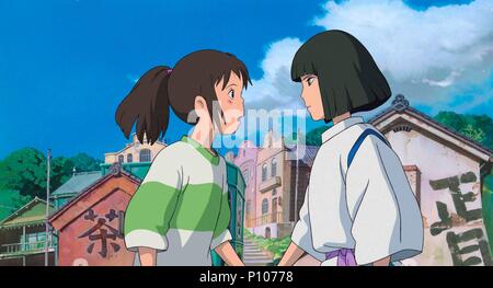 Titre original : SEN DE CHIHIRO NO KAMIKAKUSHI. Titre en anglais : CHIHIRO de Miyazaki. Film Réalisateur : Hayao Miyazaki. Année : 2001. Credit : Disney Enterprises / Album Banque D'Images