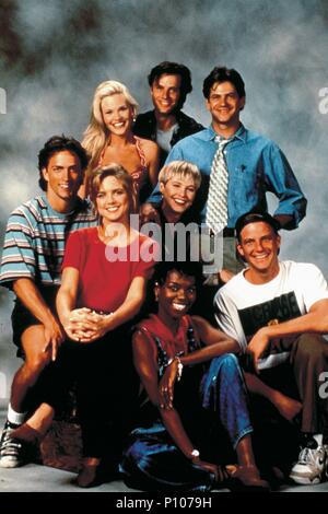 Titre original : MELROSE PLACE-TV. Titre en anglais : MELROSE PLACE-TV. Année : 1992. Stars : ANDREW SHUE ; AMY LOCANE ; COURTNEY THORNE-SMITH ; DOUG SAVANT ; GRANT SHOW, THOMAS CALABRO. Credit : FOX TELEVISION NETWORK/SPELLING TELEVISION / Album Banque D'Images