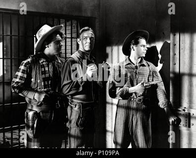 Film Original Titre : La desperados. Titre en anglais : la desperados. Directeur : CHARLES VIDOR Film. Année : 1943. Stars : GLENN FORD, RANDOLPH SCOTT ; GUINN WILLIAMS. Credit : Columbia Pictures / Album Banque D'Images