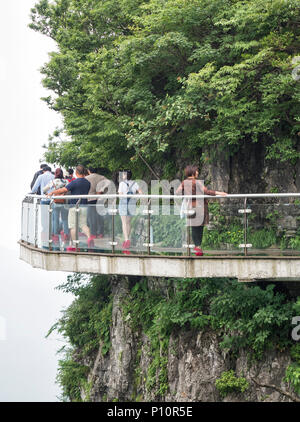 28 Mai 2018 : au pont de la montagne Tianmen, Les Portes du Paradis à Zhangjiagie, Hunan Province, China, Asia Banque D'Images