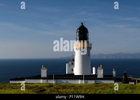 Dunnett Head Lighthouse sur Dunnett Head, Caithness, en Écosse, le point le plus au nord de la Grande-Bretagne. 23 Mai 2018 Banque D'Images