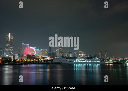 Nightview de Minato Mirai domaine de la ville de Yokohama à Kanagawa, Japon. Banque D'Images