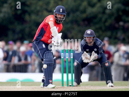 L'Angleterre Moeen Ali au cours de l'International un jour à la Grange, Édimbourg. Banque D'Images