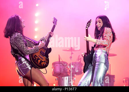 Barcelone - 1 juin : Haim (band) effectuer dans un concert au Primavera Sound Festival le 1 juin 2018 à Barcelone, Espagne. Banque D'Images