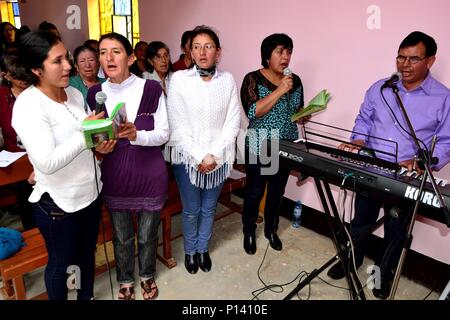 Chorus- Fiestas de Santa Rosa de Lima à SANTA ROSA ' Las Huaringas ' - HUANCABAMBA.. .Département de Piura au Pérou Banque D'Images