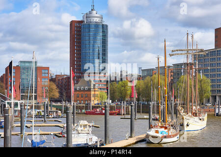 Hambourg, Allemagne - le 7 avril 2017 : Les bâtiments et la marina sur la zone Speicherstadt à Hambourg Banque D'Images