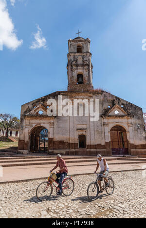Vue extérieure de la Iglesia Santa Ana maintenant abandonnée dans le patrimoine mondial de l'Unesco ville de Trinidad, Cuba. Banque D'Images