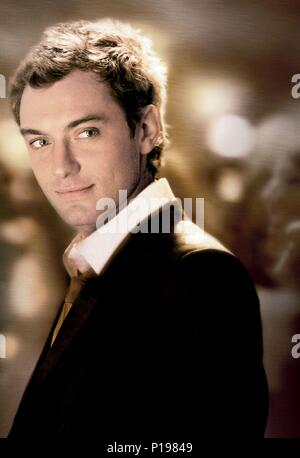 Titre original : ALFIE. Titre en anglais : ALFIE. Film Réalisateur : CHARLES SHYER. Année : 2004. Stars : Jude Law. Credit : PARAMOUNT PICTURES / Album Banque D'Images