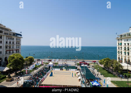 Thessaloniki - Grèce Le 9 juin 2018 : Vue aérienne du stade pendant le championnat hellénique Beach Volley Masters 2018 à la place Aristotelous. L'AERI Banque D'Images