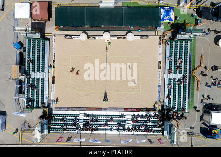 Thessaloniki - Grèce Le 9 juin 2018 : Vue aérienne du stade pendant le championnat hellénique Beach Volley Masters 2018 à la place Aristotelous. L'AERI Banque D'Images