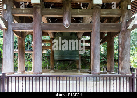 La cloche du temple de Chion-in, la plus grosse cloche au Japon. Banque D'Images