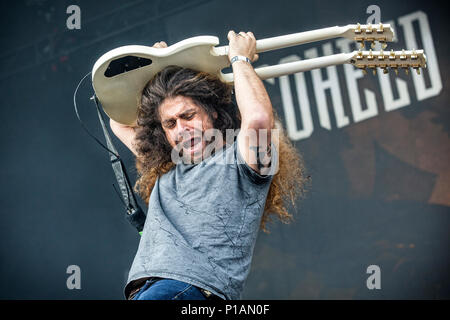 La Suède, Solvesborg - Juin 08, 2017. Patrick Sébastien, le groupe de rock progressif américain, effectue un concert live au cours de la fête de la musique suédoise Sweden Rock Festival 2017 Dans Blekinge. Ici le guitariste Claudio Sanchez est vu sur scène. (Photo crédit : Gonzales Photo - Terje Dokken). Banque D'Images