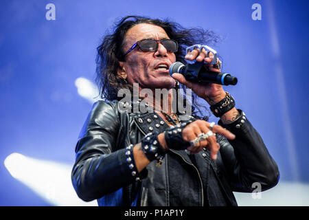 La Suède, Solvesborg - June 09, 2017. Le groupe de heavy metal américain Ratt effectue un concert live au cours de la fête de la musique suédoise Sweden Rock Festival 2017 Dans Blekinge. Ici le chanteur Stephen Pearcy est vu sur scène. (Photo crédit : Gonzales Photo - Terje Dokken Banque D'Images