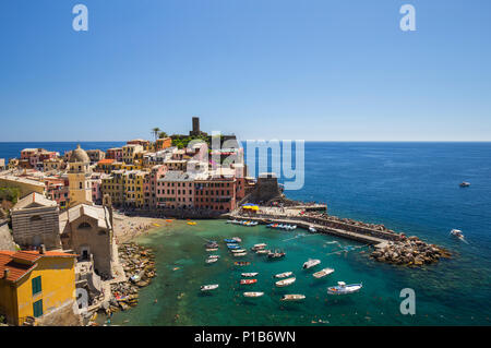 Vue de la ville de Vernazza. Cinque Terre, ligurie, italie Banque D'Images