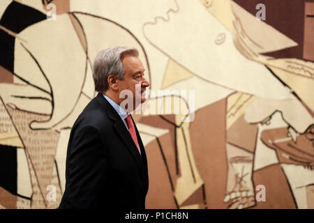 Organisation des Nations Unies. 11 Juin, 2018. Le Secrétaire Général des Nations Unies, Antonio Guterres arrive pour une rencontre de presse au siège des Nations Unies à New York, le 11 juin 2018. Le Secrétaire Général des Nations Unies, Antonio Guterres, le lundi a félicité les dirigeants de la République populaire démocratique de Corée (RPDC) et le United States 'pour la poursuite d'une solution diplomatique, l' heures avant leur sommet à Singapour. Credit : Muzi Li/Xinhua/Alamy Live News Banque D'Images