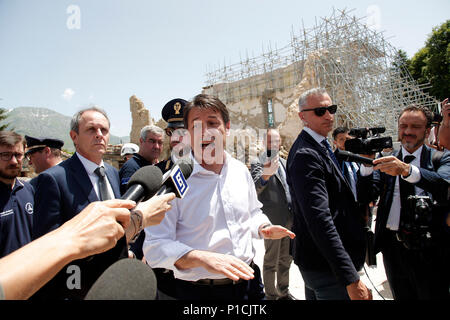 Giuseppe Conte Roma 11/06/2018. Il neo nominato Premier visita le zone colpite dal terremoto del 2016. Rome 11 juin. Le Premier ministre italien, visites des villages touchés par le tremblement de terre de 2016. Foto Samantha Insidefoto Zucchi Banque D'Images