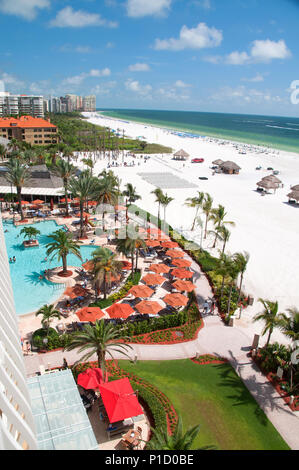 Le luxueux hôtel JW Marriott Marco Island Beach Resort est situé sur 3 kilomètres de plage de sable blanc privée, le golfe du Mexique. Banque D'Images