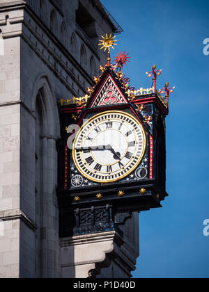 L'horloge, la Haute Cour, Royal Courts of Justice, London, England, UK, FR. Banque D'Images