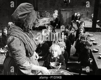 Titre original : OLIVER TWIST. Titre en anglais : OLIVER TWIST. Directeur de film : CLIVE DONNER. Année : 1982. Stars : RICHARD CHARLES. Credit : TRIDENT FILMS / Album Banque D'Images