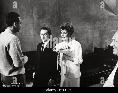 Titre original : UNE FOIS DE PLUS, avec sentiment. Titre en anglais : UNE FOIS DE PLUS, avec sentiment. Directeur de film : Stanley Donen. Année : 1960. Stars : Yul Brynner, Stanley Donen, KAY KENDALL. Credit : Columbia Pictures / Album Banque D'Images